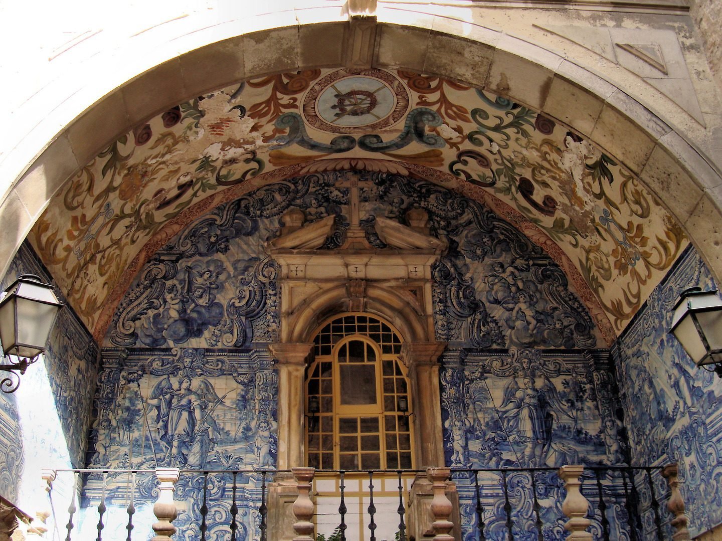 🏛️ 빌라 문 (포르타 다 빌라)